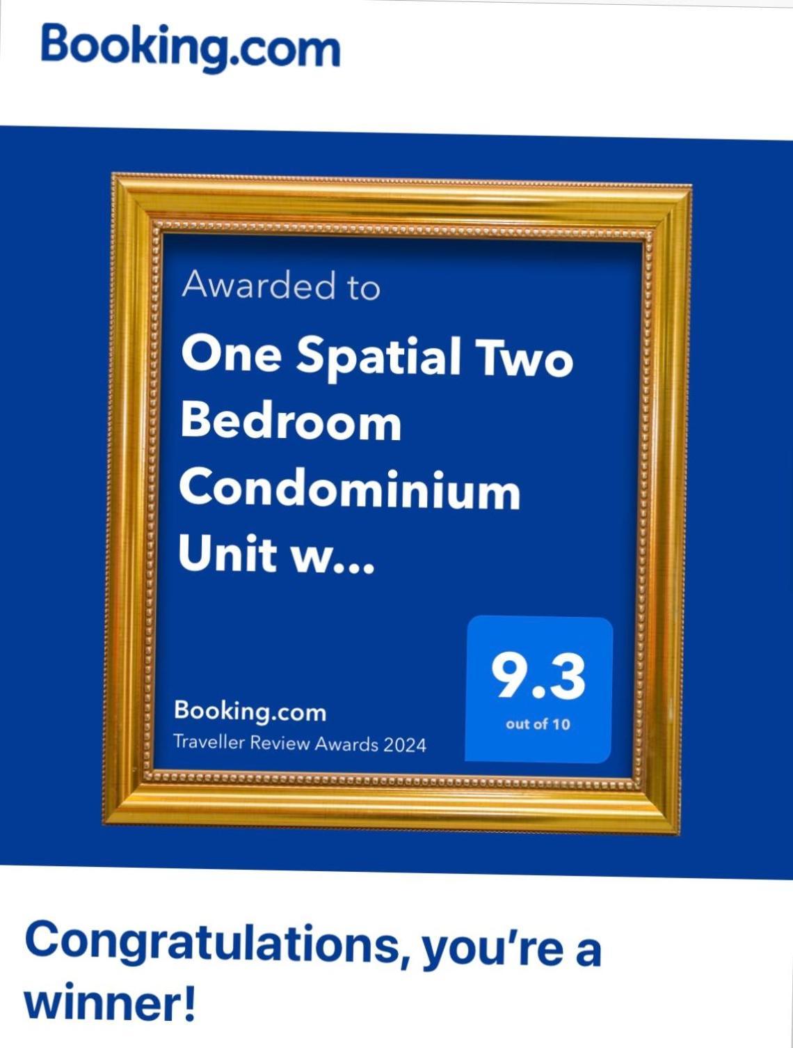 One Spatial Two Bedroom Condominium Unit With Pool And Gym Free Netflix And Wifi 伊洛伊洛 外观 照片